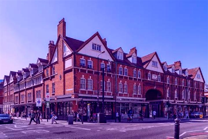 Escorts Spitalfields, United Kingdom — Local Companions
