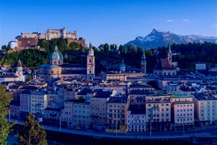 Escorts Spitz, Austria — Local Companions