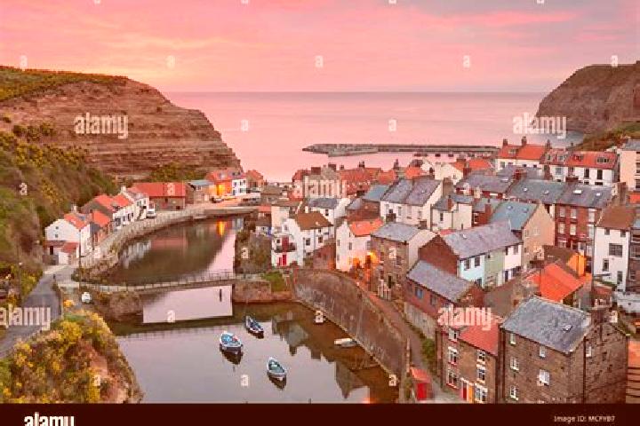 Escorts Staithes, United Kingdom — Local Companions