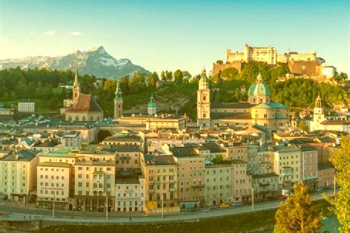 Escorts Stallehr, Austria — Local Companions