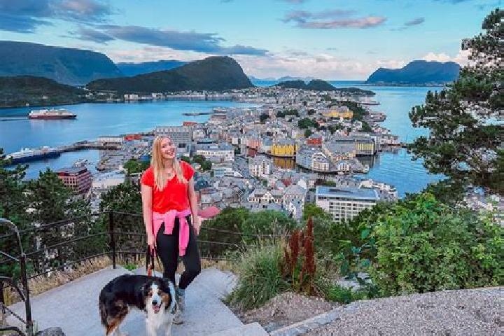 Escorts Strai, Norway — Local Companions