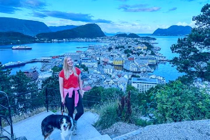 Escorts Stranda, Norway — Local Companions