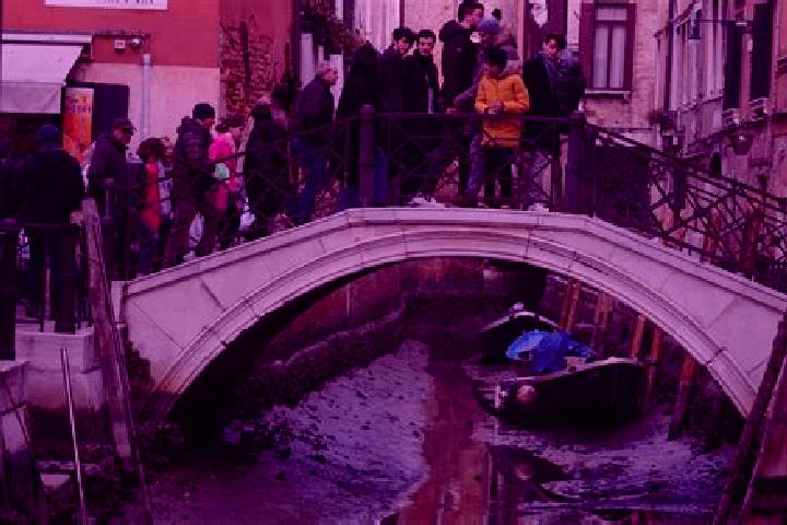 Escorts Strozza, Italy — Local Companions