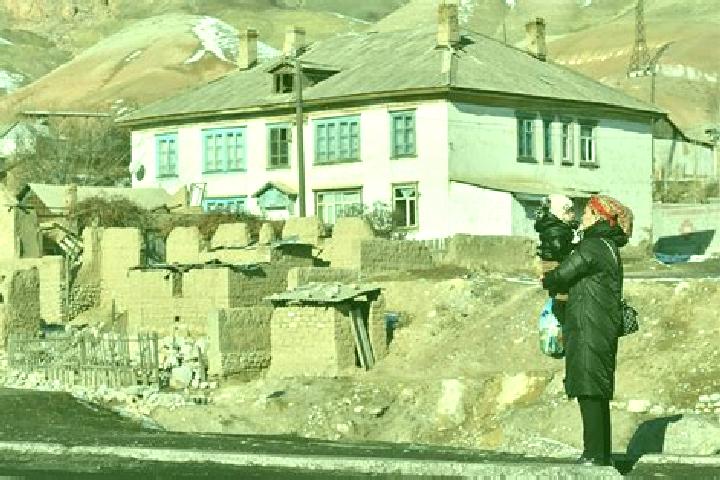 Escorts Suluktu, Kyrgyzstan — Local Companions