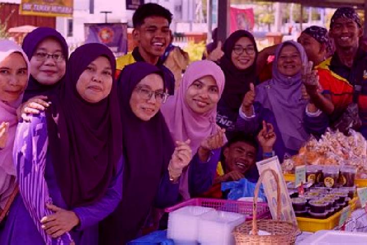 Escorts Sungai Kob, Malaysia — Local Companions