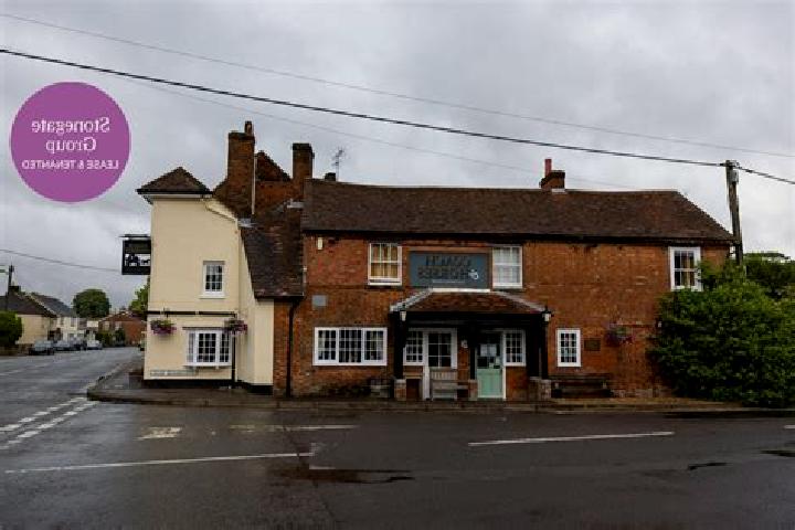 Escorts Sutton Scotney, United Kingdom — Local Companions