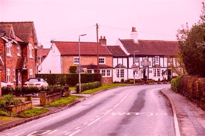 Escorts Sutton upon Derwent, United Kingdom — Local Companions