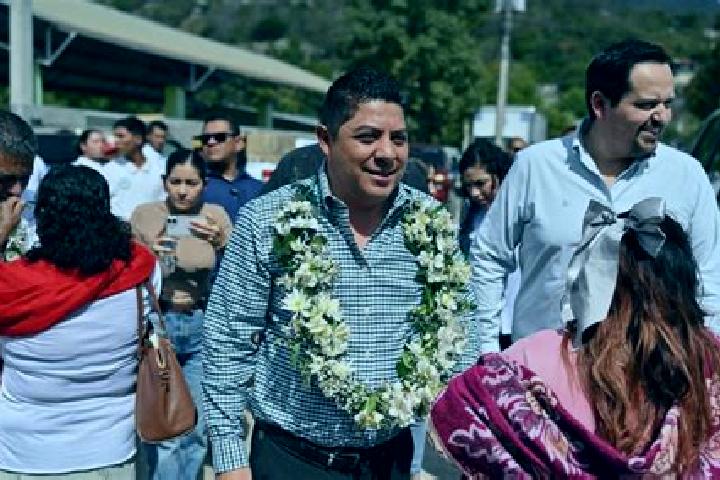 Escorts Tambaca, Mexico — Local Companions