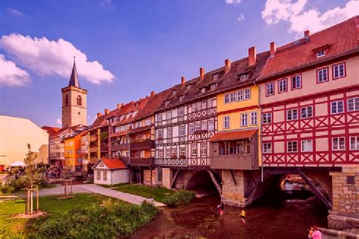 Escorts Tambach-Dietharz, Germany — Local Companions