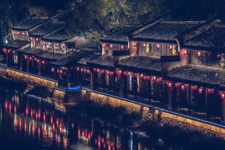 Escorts Tangqian, China — Local Companions
