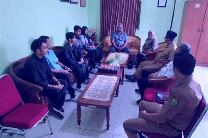 Escorts Tanjung Palas, Indonesia — Local Companions
