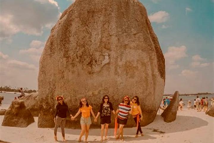Escorts Tanjung Pandan, Indonesia — Local Companions