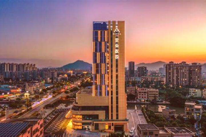 Escorts Tanzhou, China — Local Companions