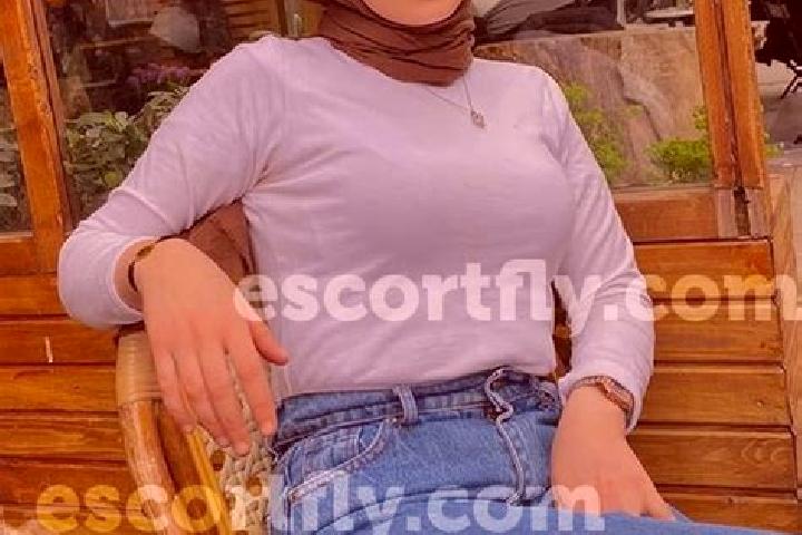Escorts Tasli Pinar Mahallesi, Turkey — Local Companions