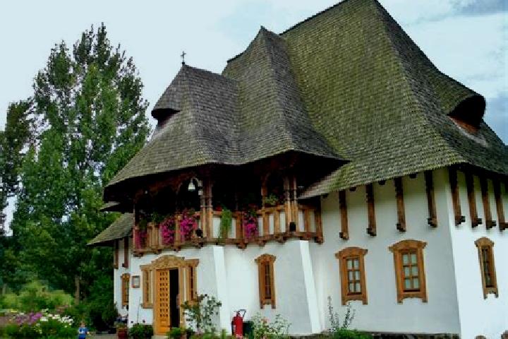 Escorts Tautii de Sus, Romania — Local Companions