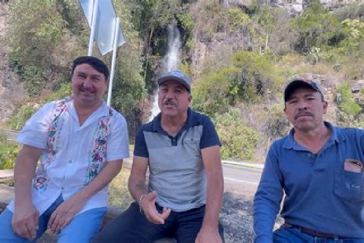 Escorts Tecolotitla, Mexico — Local Companions