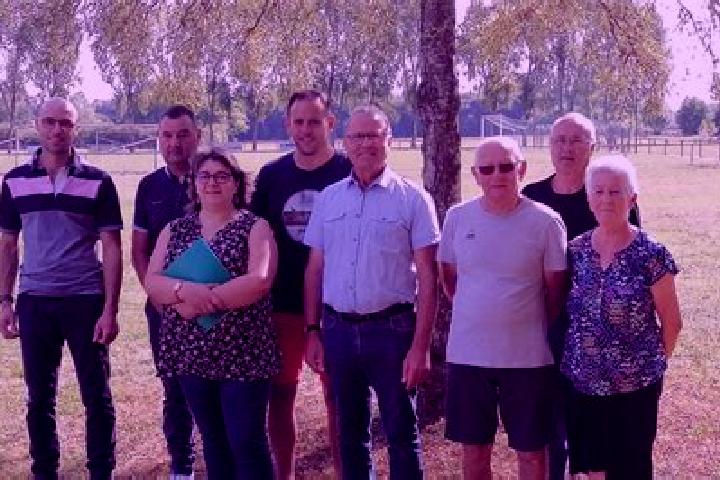 Escorts Tennie, France — Local Companions