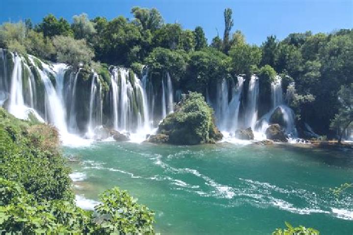 Escorts Tetima, Bosnia and Herzegovina — Local Companions