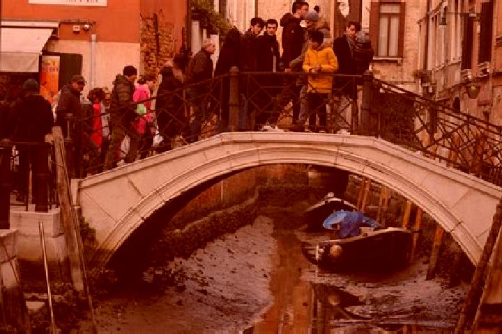 Escorts Tettorosso, Italy — Local Companions