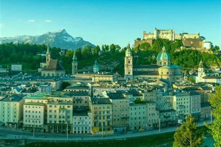 Escorts Thening, Austria — Local Companions