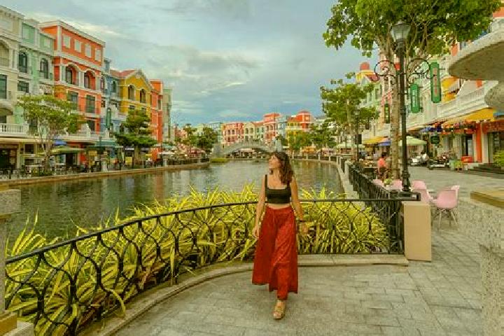 Escorts Thi Tran Phu My, Vietnam — Local Companions