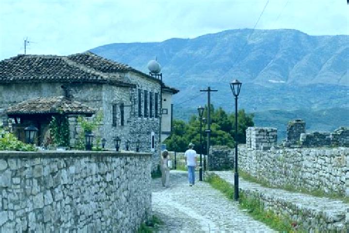 Escorts Thumane, Albania — Local Companions