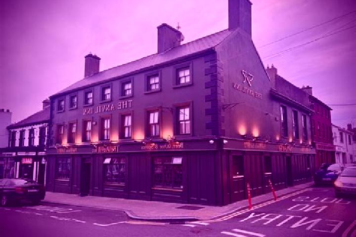 Escorts Thurles, Ireland — Local Companions