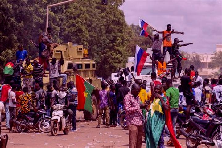 Escorts Tin-Akoff, Burkina Faso — Local Companions