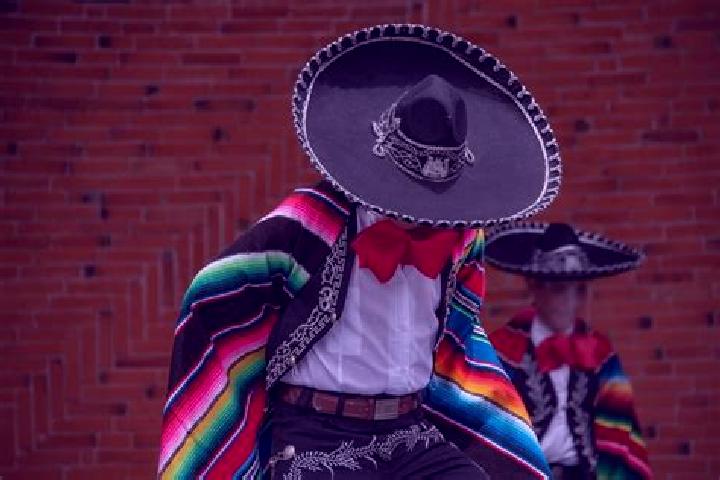 Escorts Tipical, Mexico — Local Companions