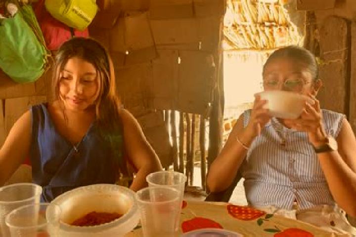 Escorts Tixhualactun, Mexico — Local Companions