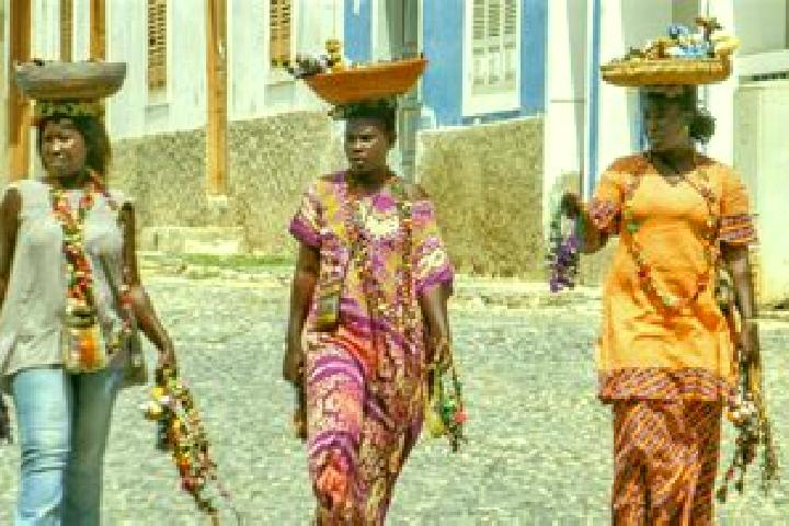 Escorts Tome Barraz, Cape Verde — Local Companions