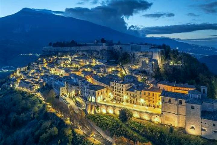 Escorts Torano Castello, Italy — Local Companions