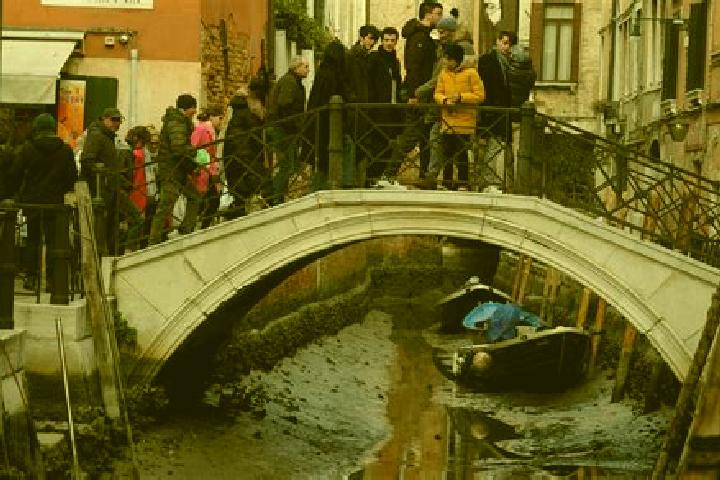 Escorts Torrazza dei Mandelli, Italy — Local Companions