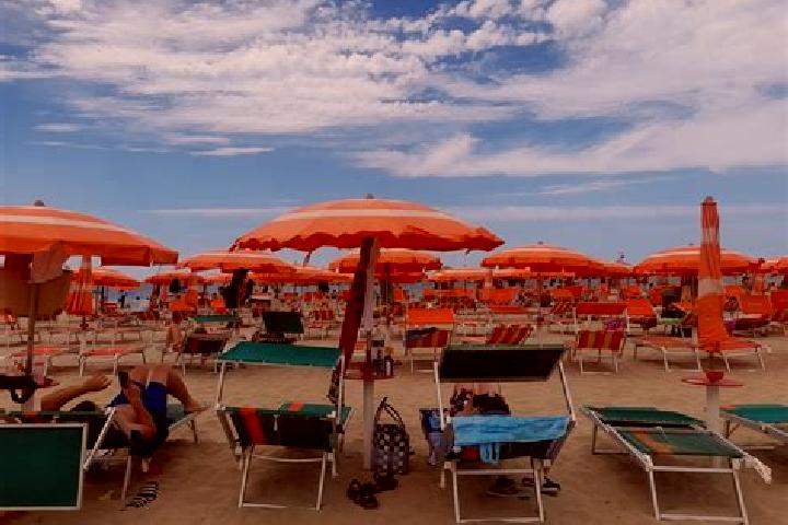 Escorts Tortoreto Lido, Italy — Local Companions
