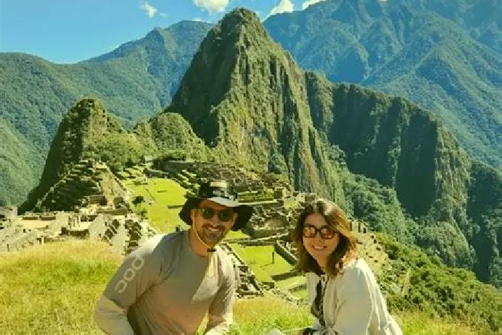 Escorts Totos, Peru — Local Companions