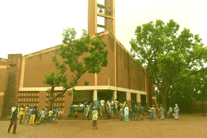 Escorts Tougan, Burkina Faso — Local Companions