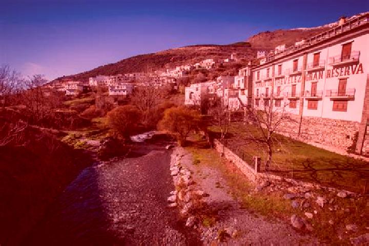 Escorts Trevelez, Spain — Local Companions