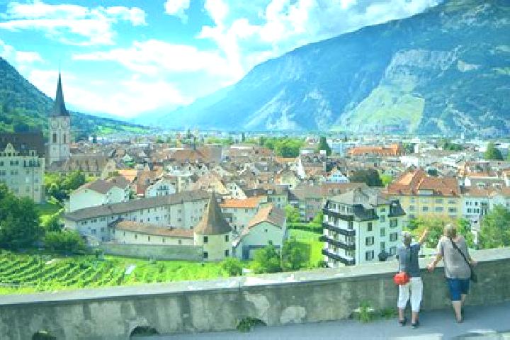 Escorts Trimmis, Switzerland — Local Companions