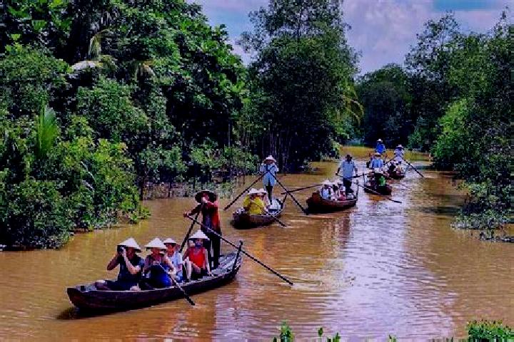 Escorts Tu Trung, Vietnam — Local Companions