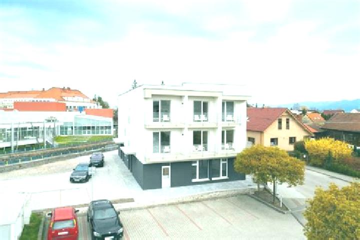 Escorts Turcianske Teplice, Slovakia — Local Companions