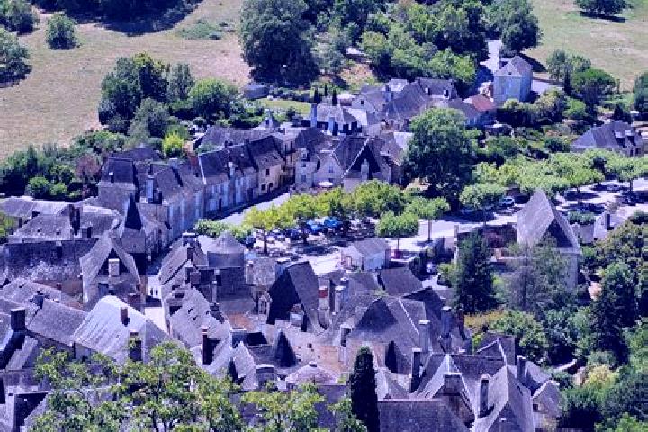 Escorts Turenne, France — Local Companions
