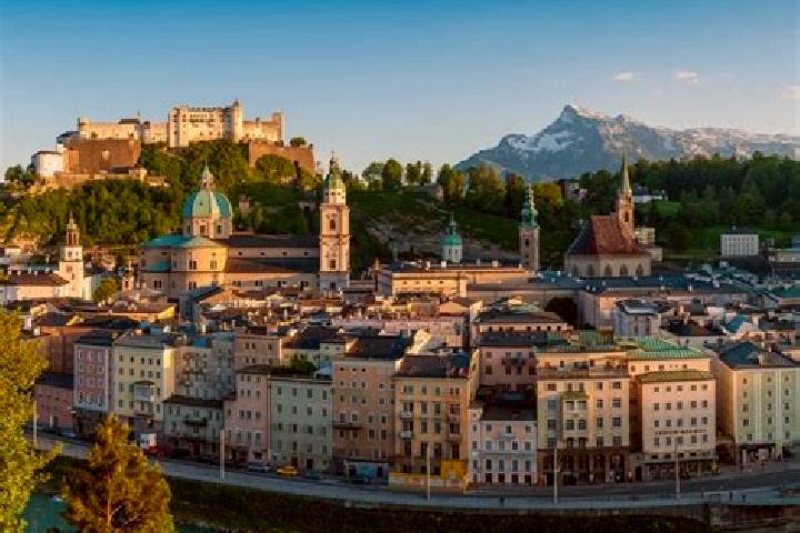 Escorts Tweng, Austria — Local Companions