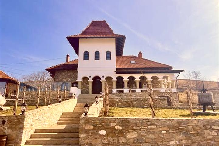Escorts Ungheni, Moldova — Local Companions