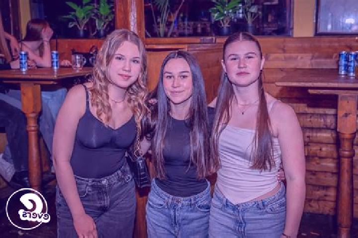 Escorts Unterweitersdorf, Austria — Local Companions