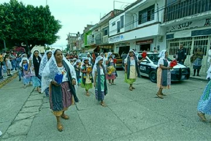 Escorts Urireo, Mexico — Local Companions