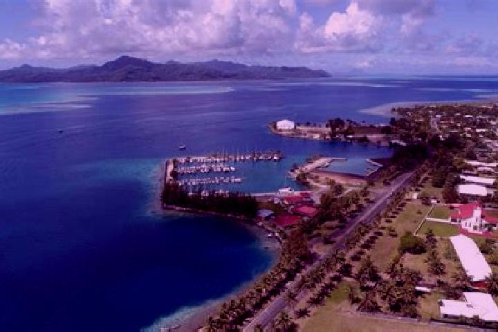 Escorts Uturoa, French Polynesia — Local Companions