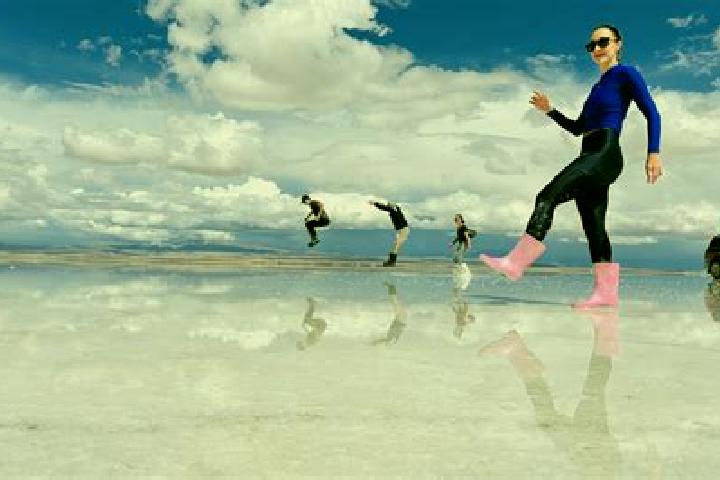 Escorts Uyuni, Bolivia — Local Companions
