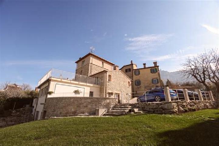 Escorts Valdragone, San Marino — Local Companions