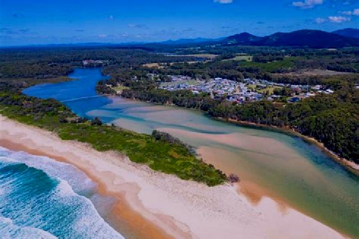 Escorts Valla Beach, Australia — Local Companions