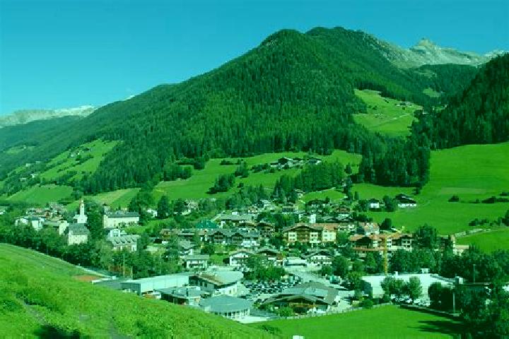 Escorts Valle Aurina - Ahrntal, Italy — Local Companions